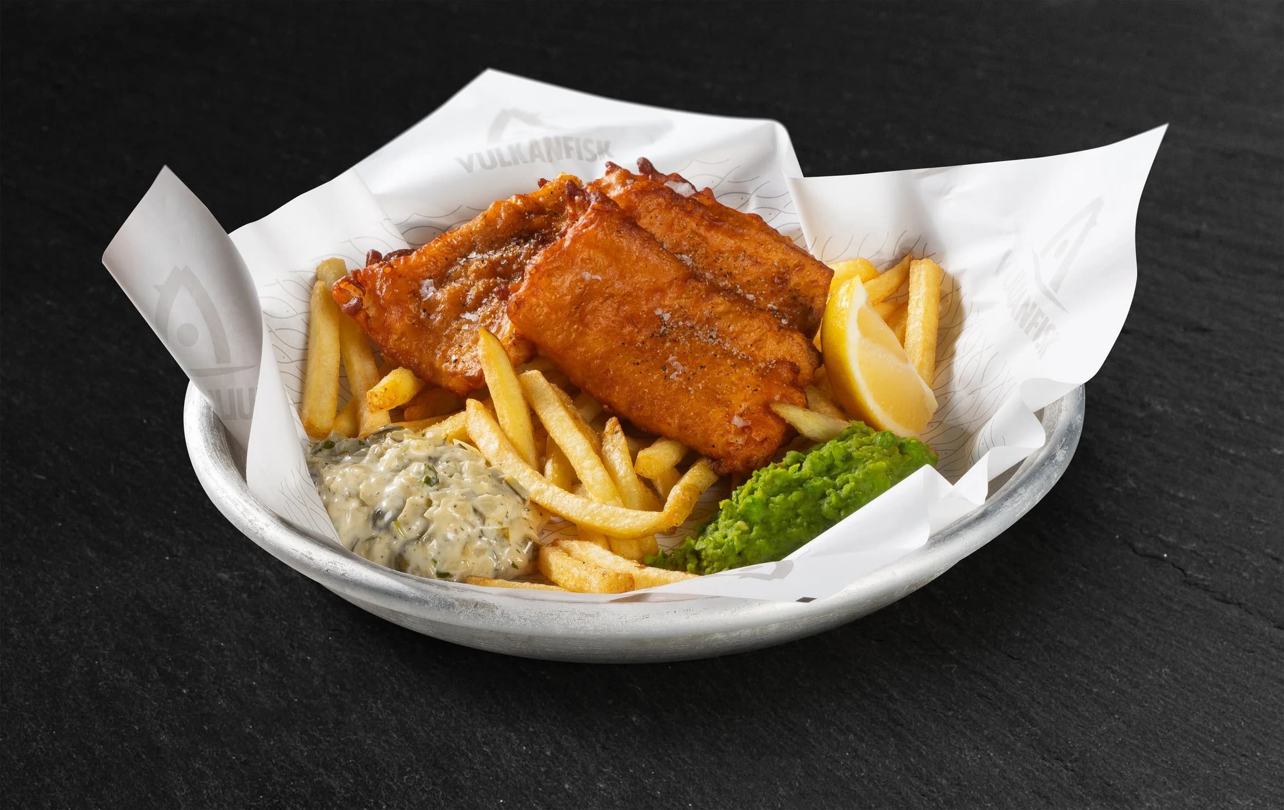 Pescado con patatas fritas